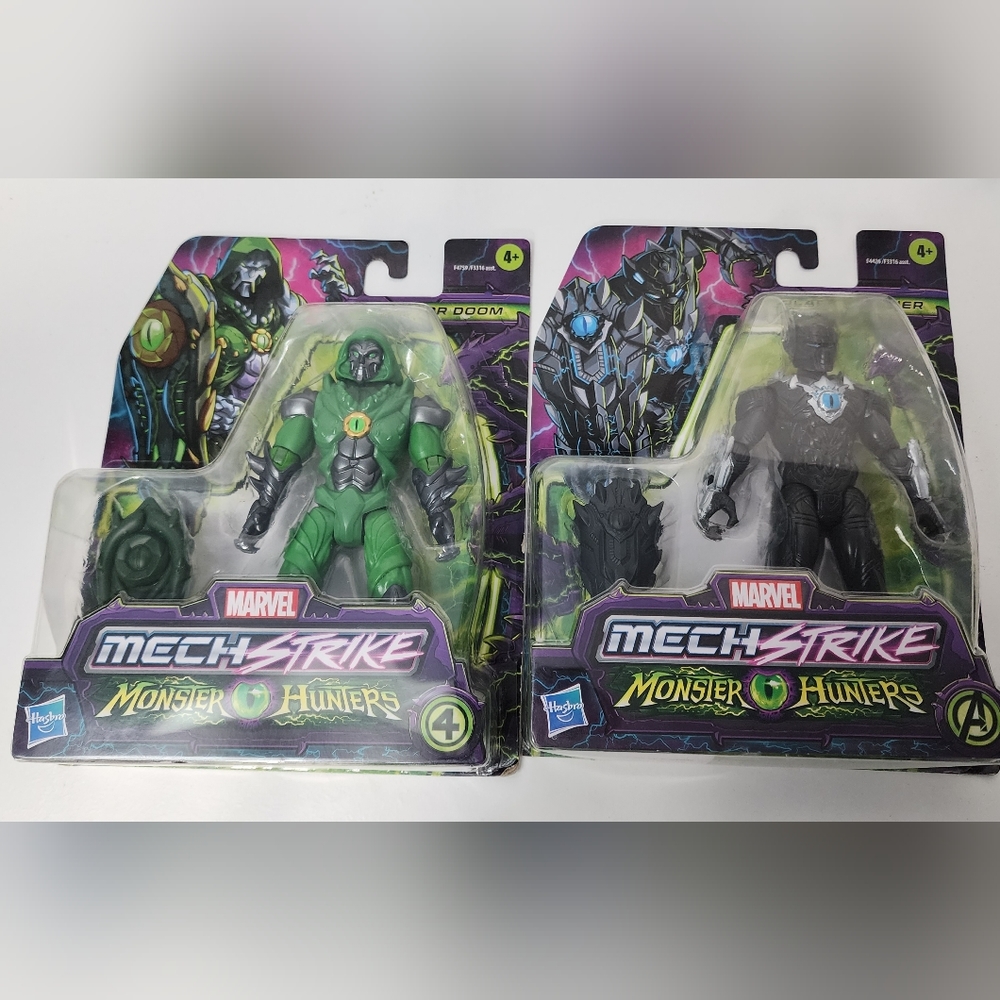 Marvel Mech Strike Monster Hunter. Black Panther & Doctor Doom. New in box.